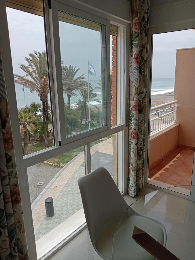 Primera Linea De Playa A 10 Min Estepona San Luis de Sabinillas Luaran gambar